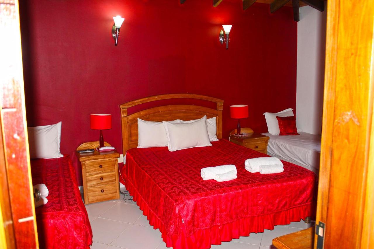 Ross Char Hotel Asunción Esterno foto