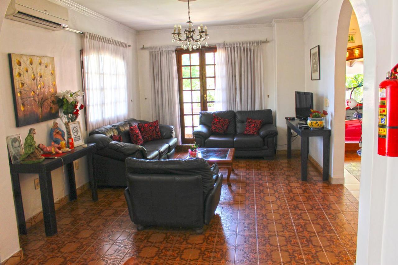 Ross Char Hotel Asunción Esterno foto